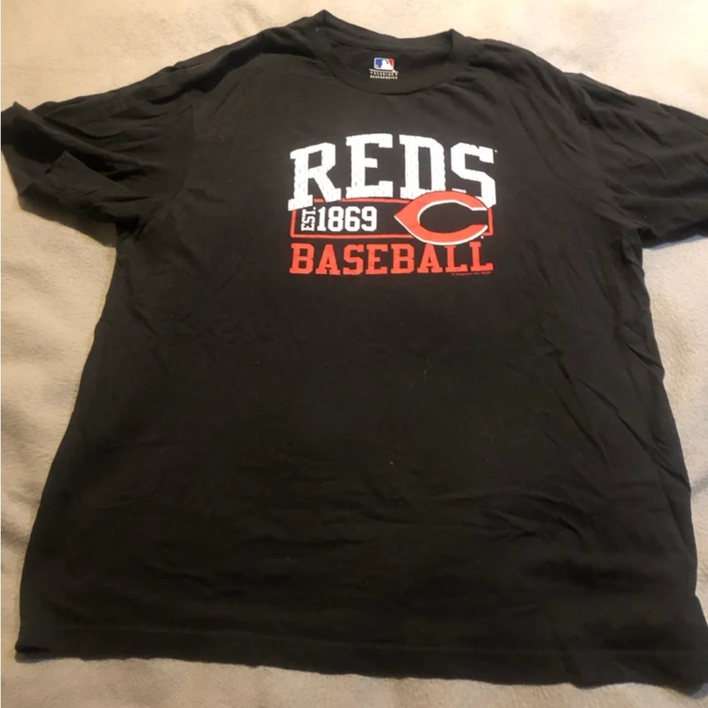 MLB Black Reds Baseball Tee